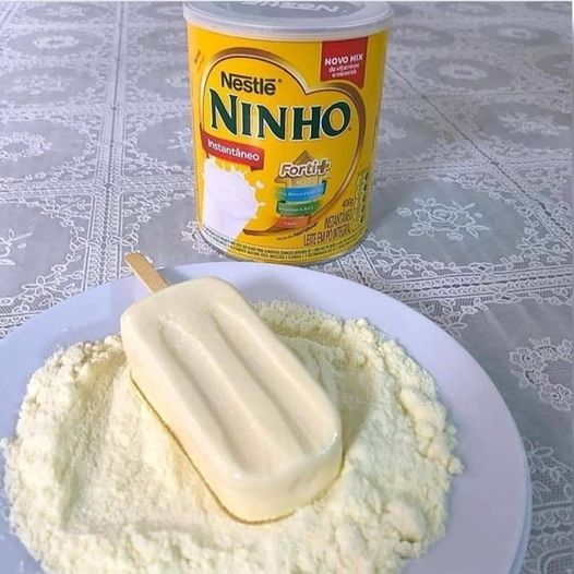 Picolé cremoso de leite ninho